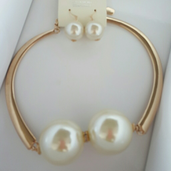 Elegant set necklace earrings - Picture 3 of 4