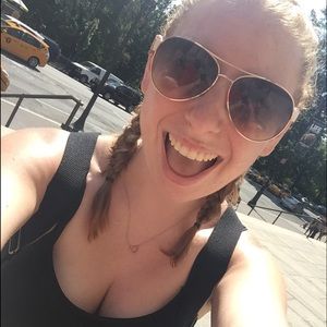 Meet your Posher, Melissa