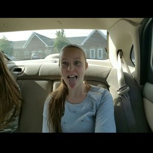 Meet your Posher, Alicia