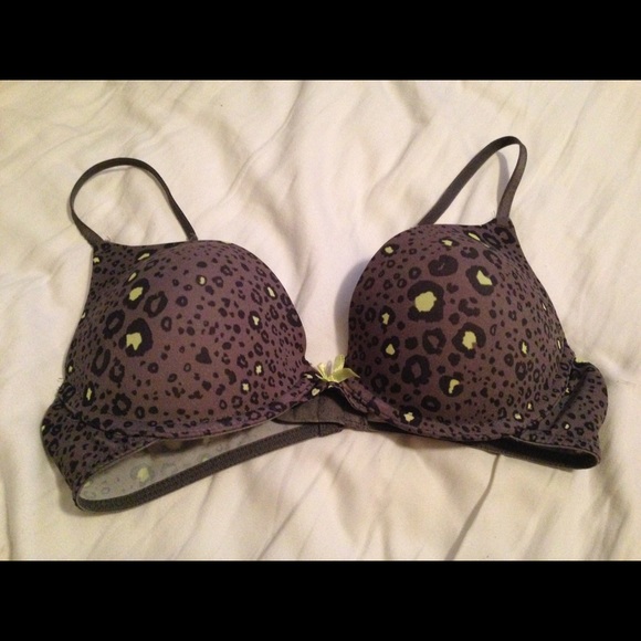 Xhilaration leopard bra