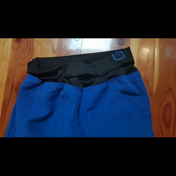 NWOT Size M Wonder Wink Fold-over Scrub Pants