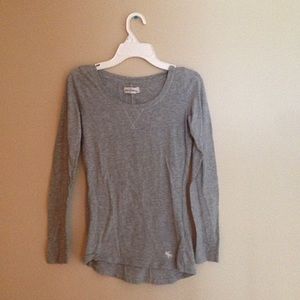 Gray long sleeve shirt