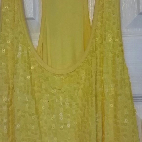 Yellow sequenced top - Picture 2 of 2