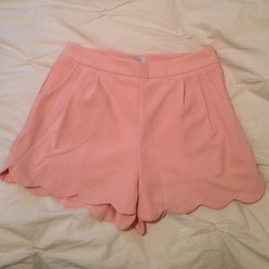 High waist light pink shorts. Size: Medium.