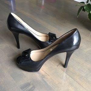 Joan & David platform pump NEW