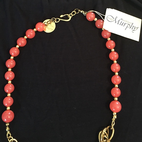 *NWT* Statement Neckalce - Picture 3 of 4