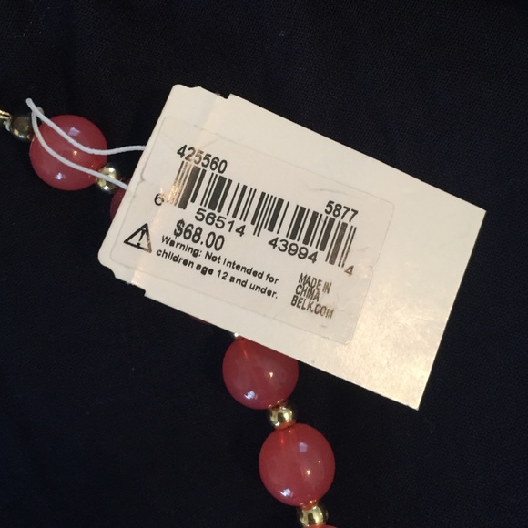 *NWT* Statement Neckalce - Picture 4 of 4