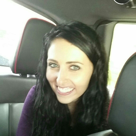 Meet your Posher, Vanessa - Picture 1 of 1