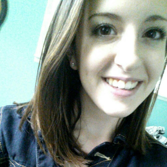 Meet your Posher, Madison - Picture 1 of 1