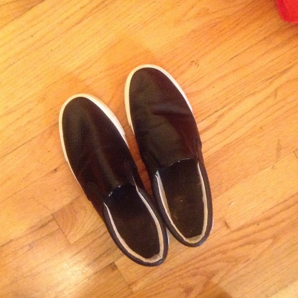 Slip on sneaker