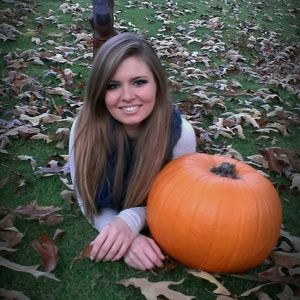 Meet your Posher, Brooke