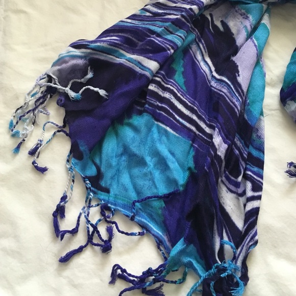 Marbled Scarf - Picture 2 of 3