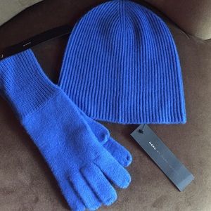 Cashmere beanie and gloves, Marc by Marc Jacobs