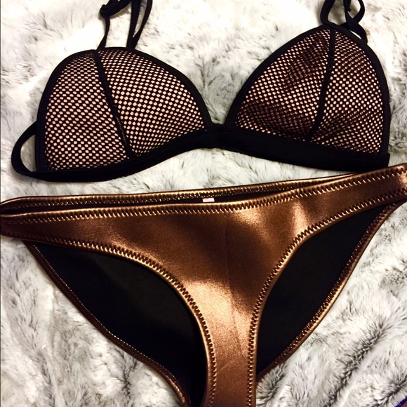 TRIANGL bikini!