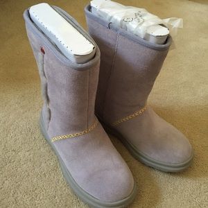I Heart Kisses Short Gray UGGS