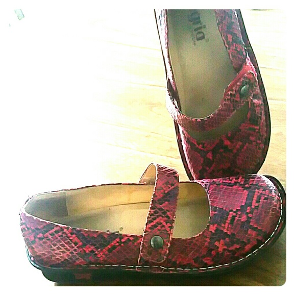 Print Alegria Nursing shoes