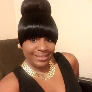 Meet your Posher, Okeria