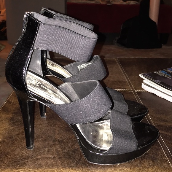 Shoes - Picture 2 of 3