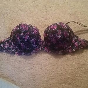 Nwot lacey floral pushup