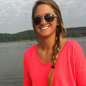 Meet your Posher, Elizabeth