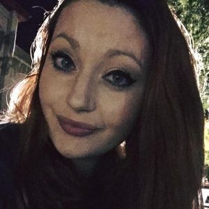 Meet your Posher, Becca