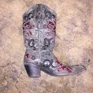 Corral boots