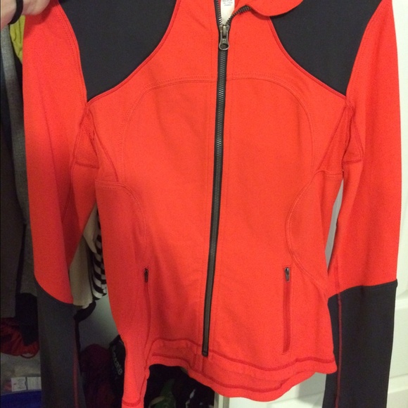 ✖️SOLD✖️Lululemon Forme Jacket