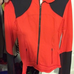 ✖️SOLD✖️Lululemon Forme Jacket