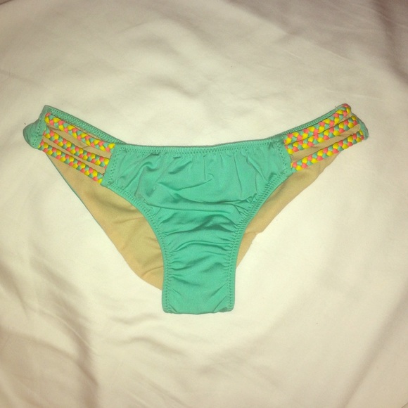 Sea foam green bathing suit bottoms💚
