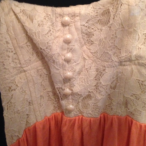 Lace dress. High low style. - Picture 2 of 3