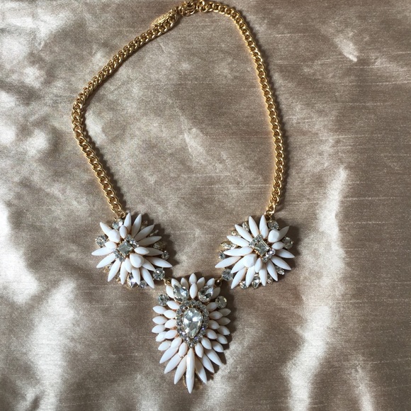 Natasha adjustable statement necklace