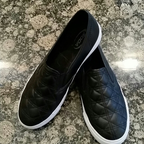 REDUCED SALE! Sienna Quilted Slip On Sneaker sz8.5