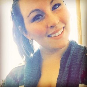 Meet your Posher, Emily