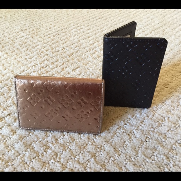 BCBG MaxAzria credit card holder