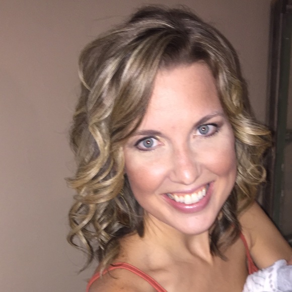 Meet your Posher, Tressa - Picture 1 of 1