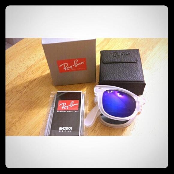 Ray-ban wayfarer 4105 foldable sunglasses
