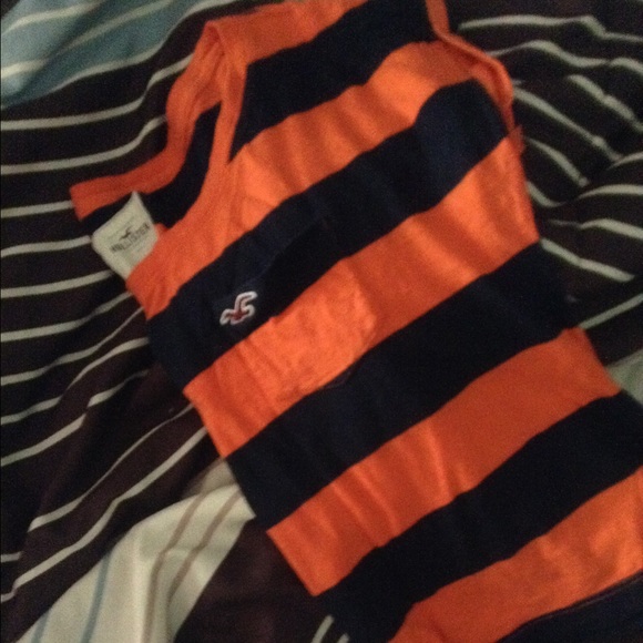 Hollister crop top - Picture 2 of 2