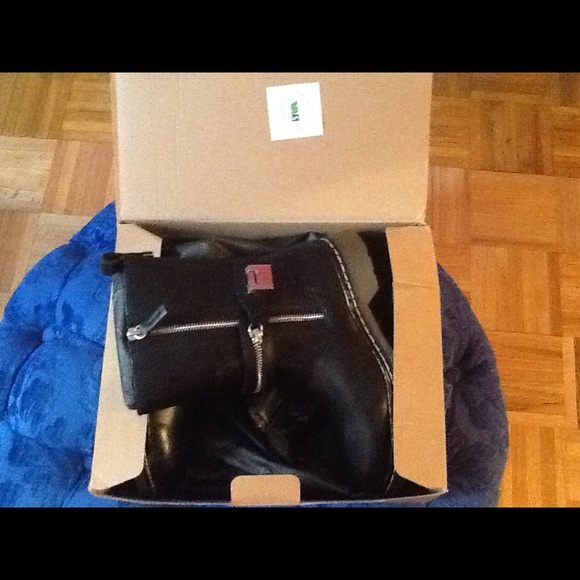 Zara Leather Bootie with Sole Detail size 6 1/2! - Picture 5 of 5