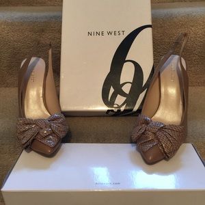 🎉Host Pick🎉 Nine West sling back shoes !