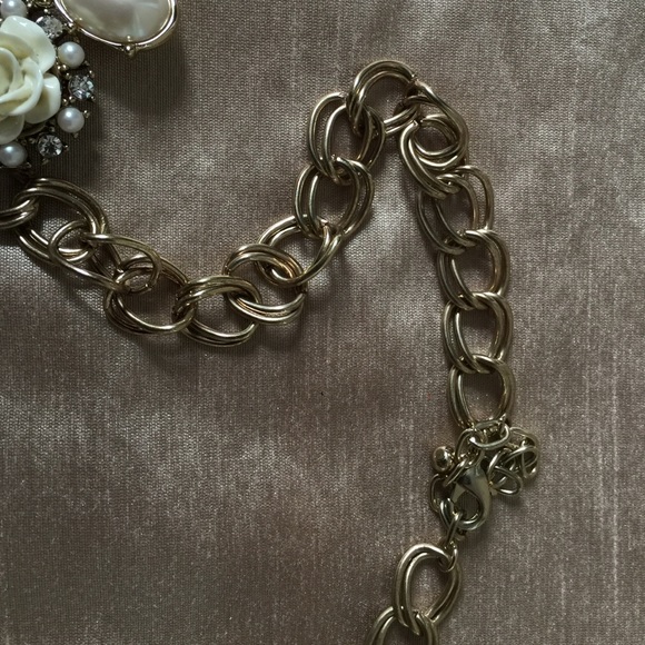 NWOT statement necklace - Picture 3 of 3