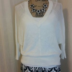 Sweet winter white V neck sweater