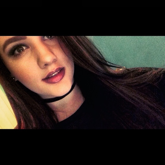 Meet your Posher, Kendall - Picture 4 of 4