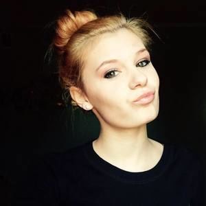 Meet your Posher, Desiree