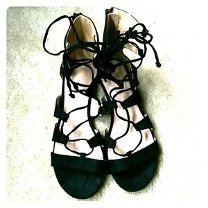 Black lace up sandles
