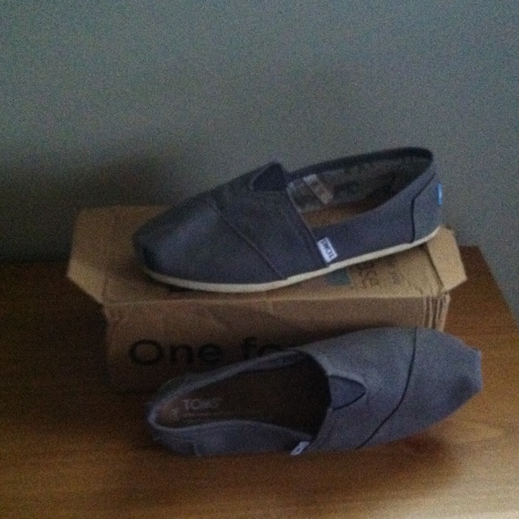 Toms