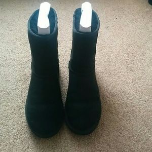 Black Uggs
