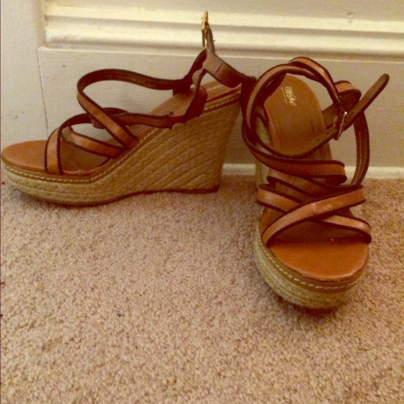 Slightly worn, tan and navy espadrilles wedge - Picture 1 of 2