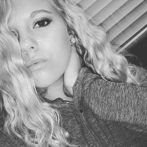 Meet your Posher, Janessa