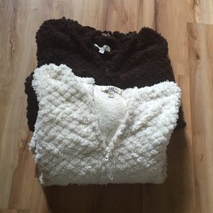 Fuzzy zip up hoodie bundle. Size: XL