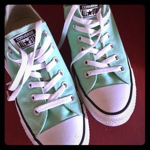 Converse womans shoes